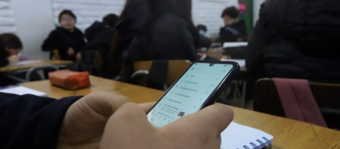 A_UNO_1484071-700x467