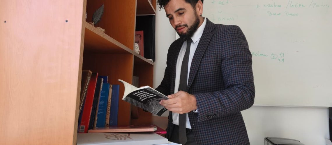 FONDO LIBRO   -  img_1201 (2)